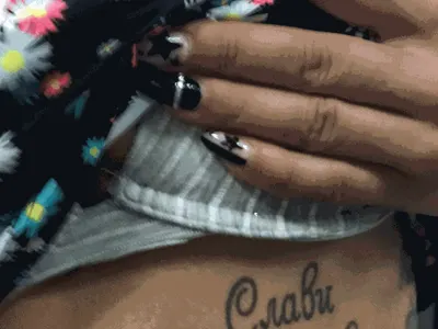 Плеймейтката, която си татуира името на Слави: Заслужава да е премиер, влюбена съм в него! (Горещи снимки)