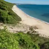 Posh SUVs of “eco” tourists till the dunes at Irakli VIDEO