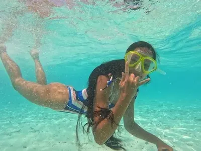 Рапърът Павел глези гаджето на Малдивите (Горещи снимки)