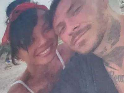 Рапърът Павел глези гаджето на Малдивите (Горещи снимки)