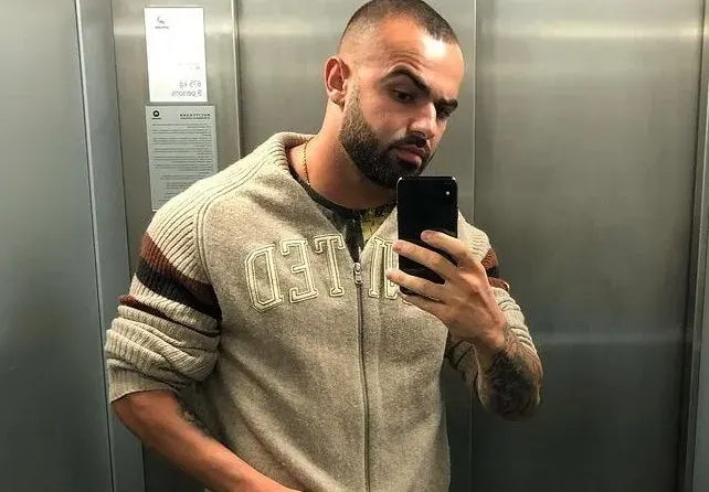 Ричард Величков запозна новото гадже с родата (ФОТО)