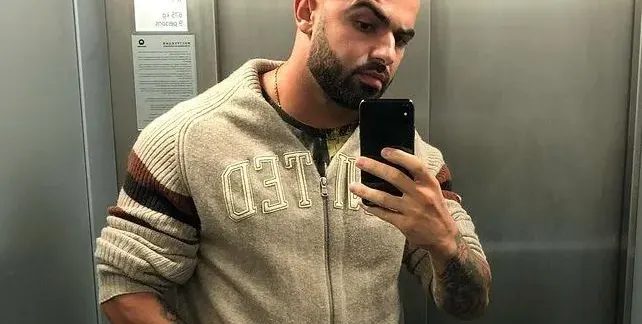 Ричард Величков запозна новото гадже с родата (ФОТО)