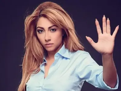 Роксана захапа Поли Генова (Вижте причината)