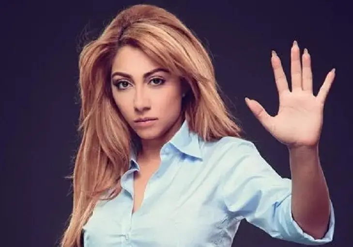 Роксана захапа Поли Генова (Вижте причината)