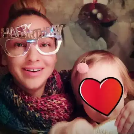 Щерката на Алекс Раева проходи