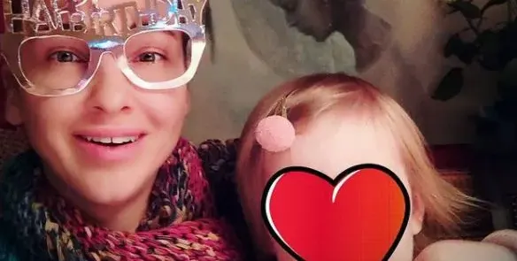 Щерката на Алекс Раева проходи