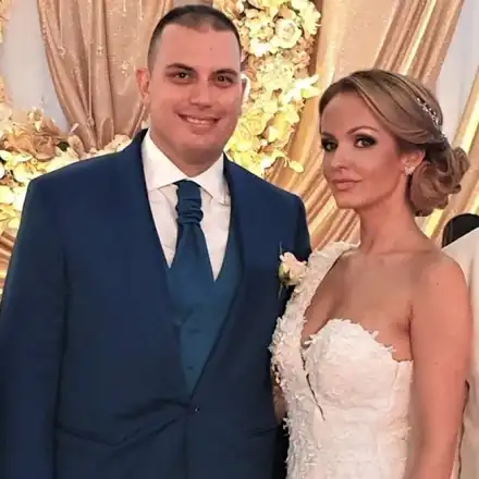 Снахата на Илияна Йотова върти онлайн бизнес