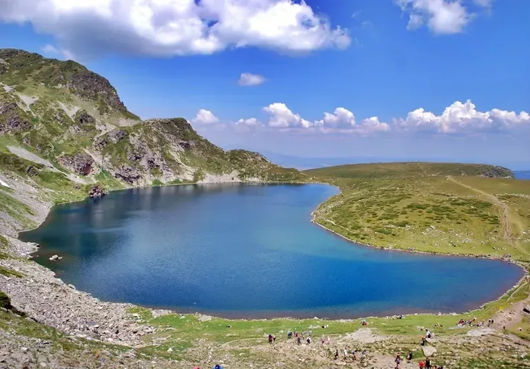The evil cable cars and the bad tourists are not really harming nature
