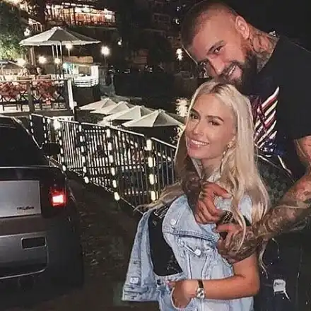 Тита би шута на гаджето заради ревност