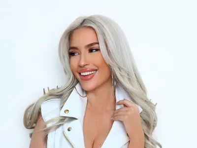 Тита вече е брюнетка (Виж тук)