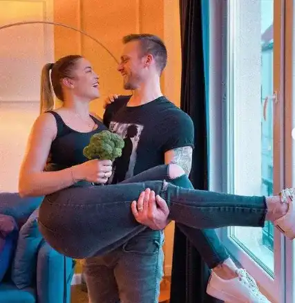 Ваня Джаферович свалил Жени на люта чалга (Вижте първата им среща)