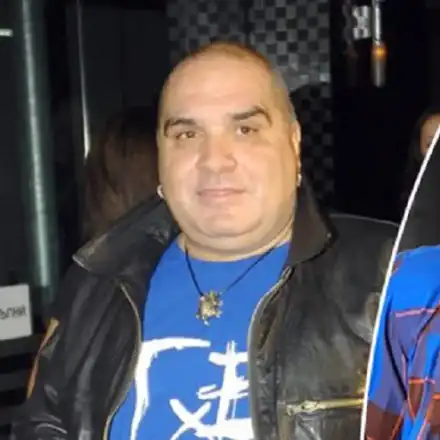 Войната на Азис и Фънки тлее от 13 години, за да избухне с пълна сила в „Капките“