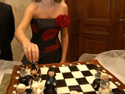 Антоанета Стефанова струва 80 евро на час