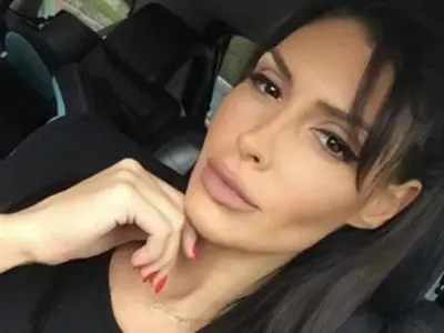 Черната Златка ближе рани