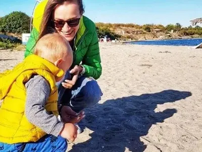 Дария Симеонова с чуждо колело