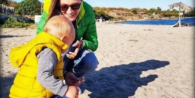 Дария Симеонова с чуждо колело