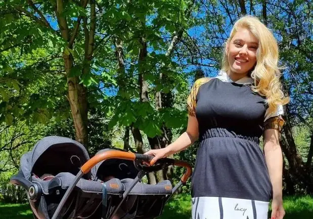 Ева Веселинова 2 часа приготвя децата за разходка