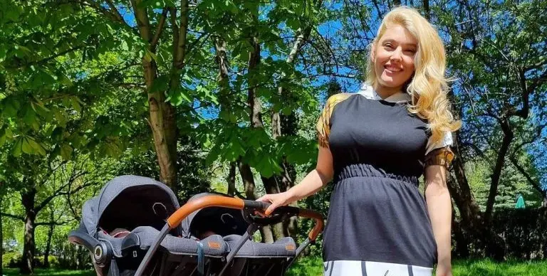 Ева Веселинова 2 часа приготвя децата за разходка