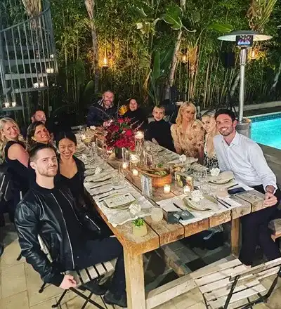 Мария Бакалова на вечеря с Парис Хилтън и Ема Робъртс (Снимки)