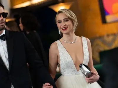 Мария Бакалова заведе бисексуален на Оскарите (Нашенката гадже с един от най-скандалните мъже в САЩ)