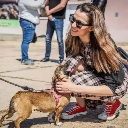 Неда Спасова спасява кучета