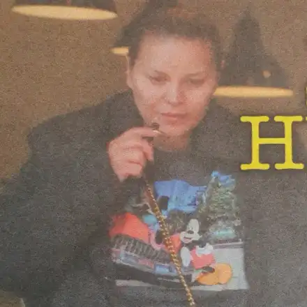 Пак дебела, с вид на клошарка, ДесиСлава пафка из центъра на София