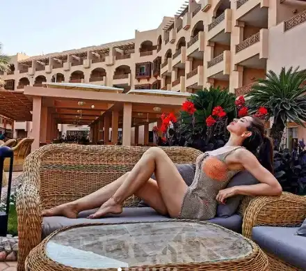 Райна пръска сексапил от Египет (Снимки от ваканцията й)