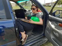 След слизането от екран: Ани Цолова обедня, подкара трошка