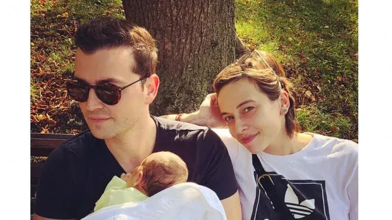 Весела Бабинова кърми седем месеца