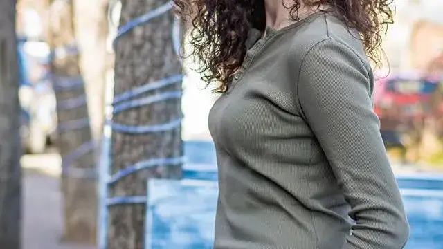 Александра Кръстева, сестрата на Нети, слиза от екран, за да роди