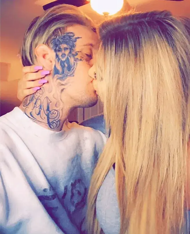 БГ силиконка чака дете от брата на Ник Картър от Backstreet Boys