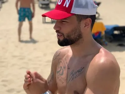 Бившият на ДесиСлава забива гаджета по морето! Благой Найденов най-желаният ерген на Слънчака