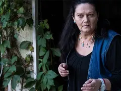 Бонка се лекува при Бате Енчо в „Пътят на честта”