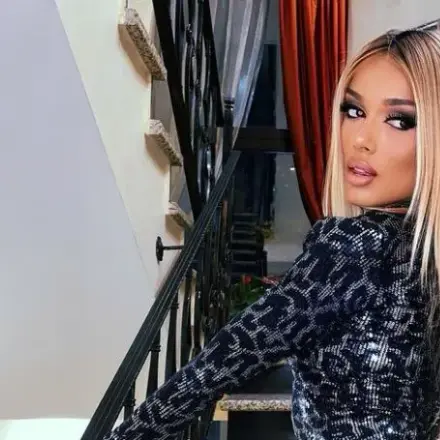 Диона наду пазвата срещу 10 бона в Турция! Певицата смяташе силиконa за „банален“