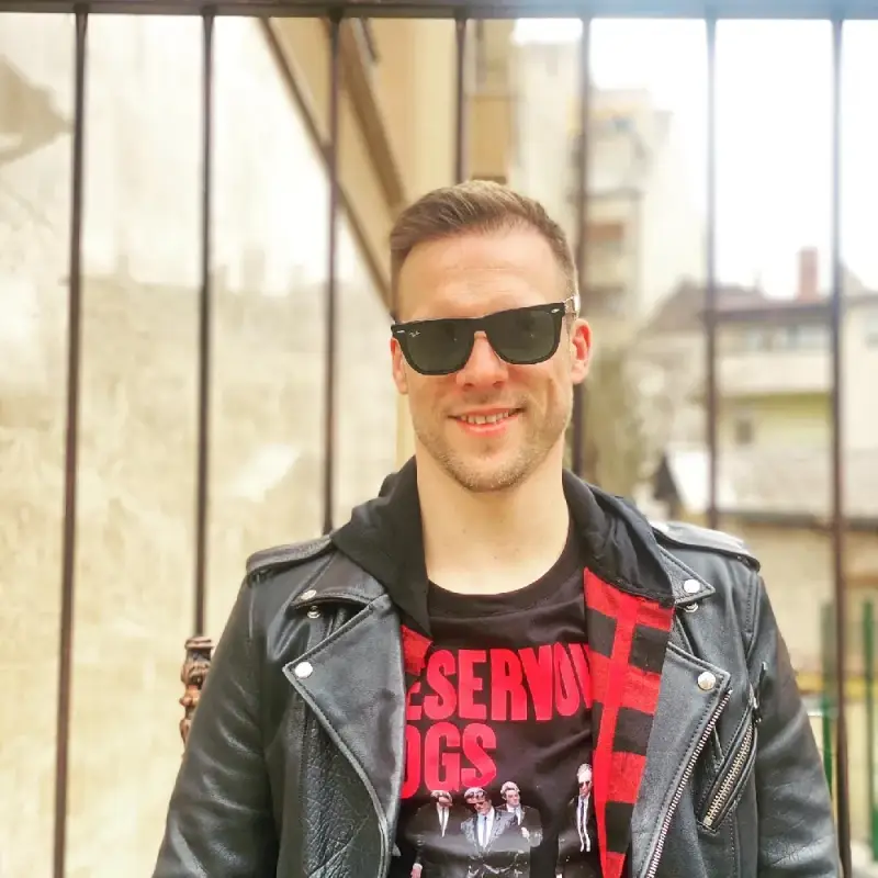 Джаферович отваря кръчма в центъра на София, набира персонал