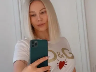 Емилия пак блондинка (Фото)