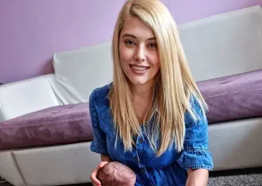 Ева Веселинова се радва на пълни памперси