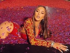 Гери-Никол дебютира  в чалгата с клип  за 100 бона