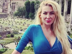 Хорър! Ужасно акне напъпли лицето на Антония Петрова (А какво стана с „безупречния й вид“? – ФОТО)