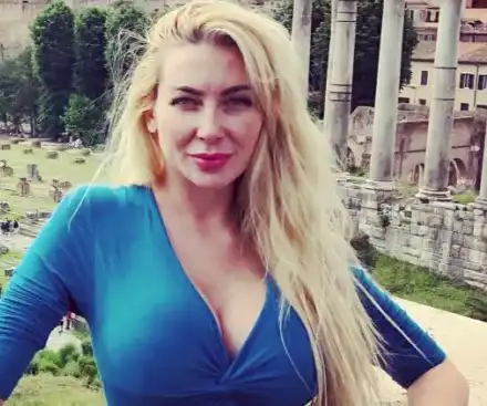 Хорър! Ужасно акне напъпли лицето на Антония Петрова (А какво стана с „безупречния й вид“? – ФОТО)