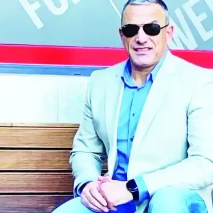 Юксел Кадриев на море с Виктория Петрова