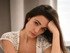 Лорина Камбурова  си отиде млада  като майка си, актрисата с  месеци лежала сама в московска болница