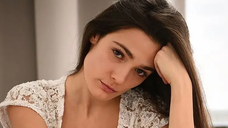 Лорина Камбурова  си отиде млада  като майка си, актрисата с  месеци лежала сама в московска болница