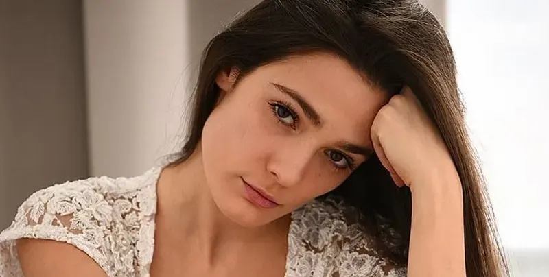 Лорина Камбурова  си отиде млада  като майка си, актрисата с  месеци лежала сама в московска болница