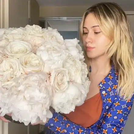 Мария Бакалова празнува 25 г. с женско парти