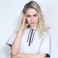 Мария Бакалова се бори и в Кан