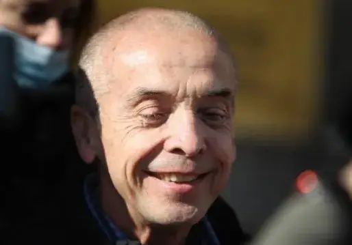 Машина: Доц. Мангъров се хвали с ново гадже