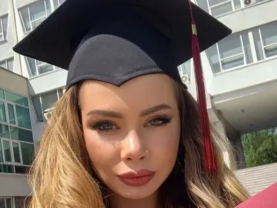 Мис София разпитва бандити! Красавицата се дипломира успешно