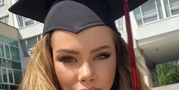 Мис София разпитва бандити! Красавицата се дипломира успешно