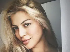 Мисис България Анна Стефанова бременна с трето (СНИМКИ)